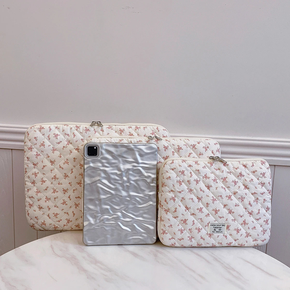 Chic Quilted Floral Laptop Sleeve — Fits 11" / 14" / 15" Laptops (28 / 36 / 38 cm)