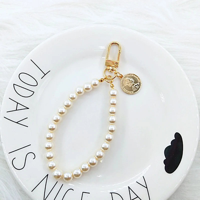 Leopard Pearl Keychain Silicone Case for AirPods Pro & AirPods - Shockproof TPU Soft Cover (USB-C Compatible)