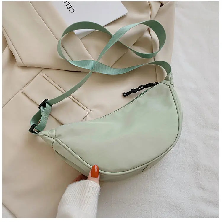 Casual Half Moon Crossbody Shoulder Bag - PU Leather Satchel Messenger, 33 x 17 x 9 cm (13 x 6.7 x 3.5 in) - Unisex Everyday Sling