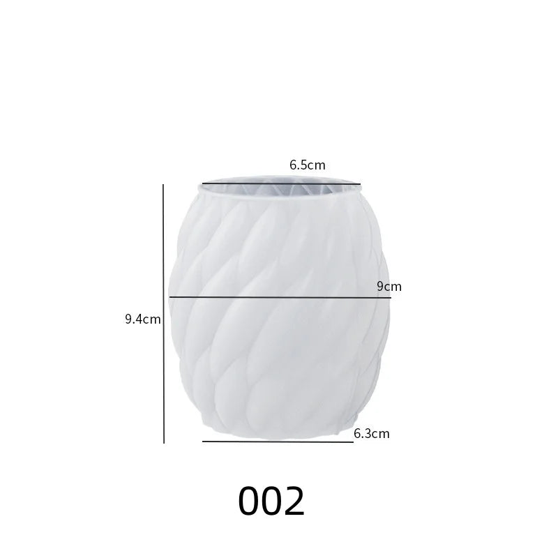 1-Pack Geometric Wave Twisted Silicone Candle Mold – Abstract Striped Column for DIY Scented Candles