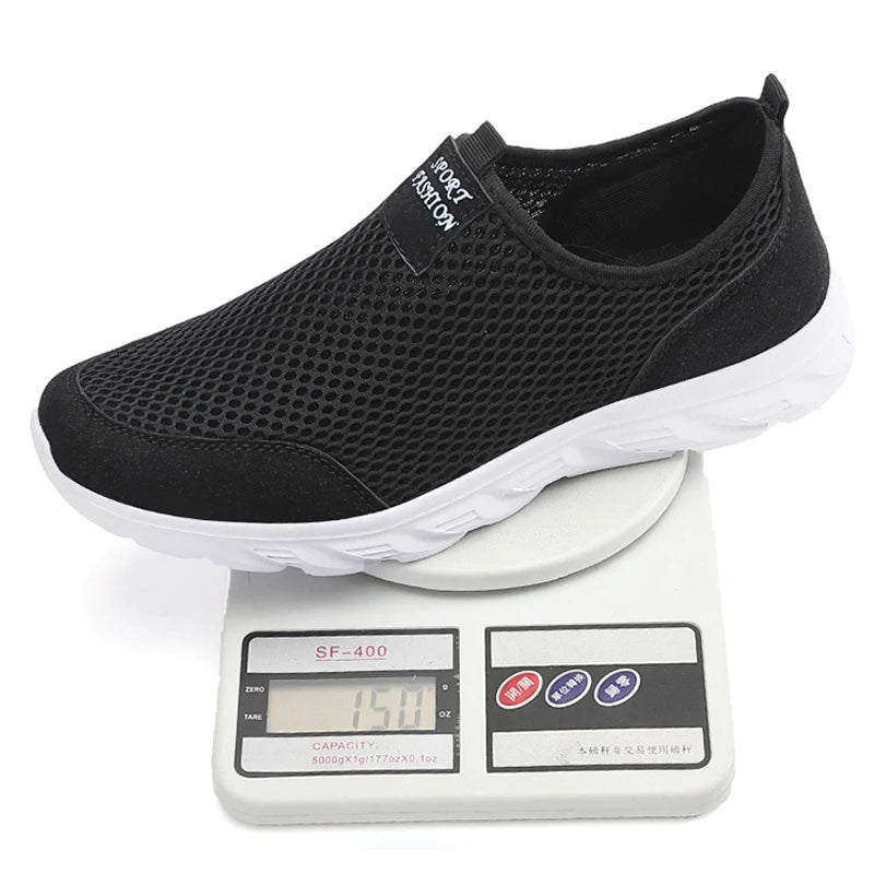 Men's Lightweight Breathable Slip-On Casual Sneakers – Anti-Slip Outdoor Walking Shoes (EU 39-47)