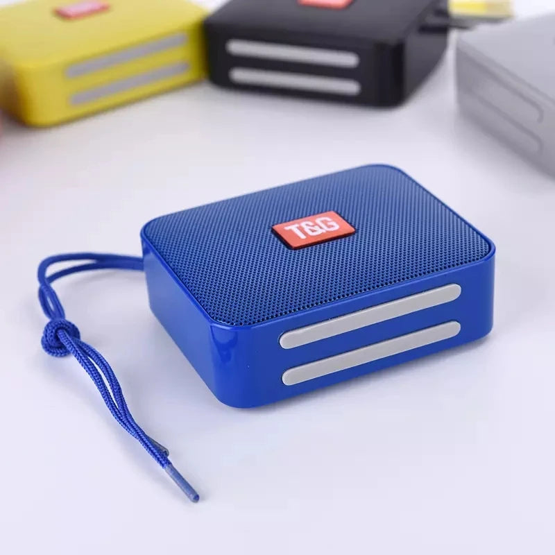 Mini Portable Bluetooth 5.0 Speaker 5W Waterproof Wireless Boombox with AUX & USB for Outdoor Hiking