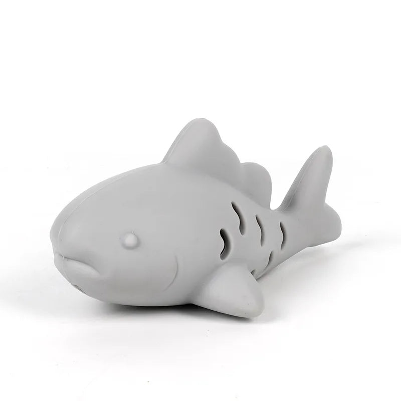 Fish-Shaped Silicone Cat Toy with Treat Dispenser — Bite-Resistant Teeth-Cleaning Chew Toy for Kittens