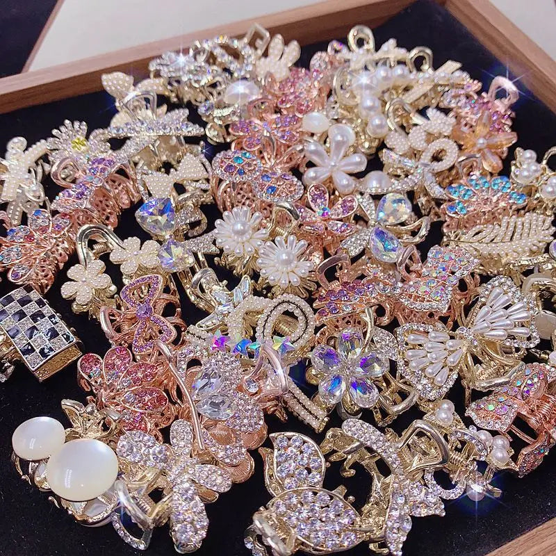 10/30-Piece Lot Mini Pearl and Zircon Crystal Flower Hair Claws 0.8–1 in (2–2.5 cm) Side Bang Clips Mixed Styles