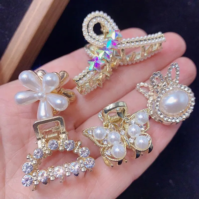 10/30-Piece Lot Mini Pearl and Zircon Crystal Flower Hair Claws 0.8–1 in (2–2.5 cm) Side Bang Clips Mixed Styles