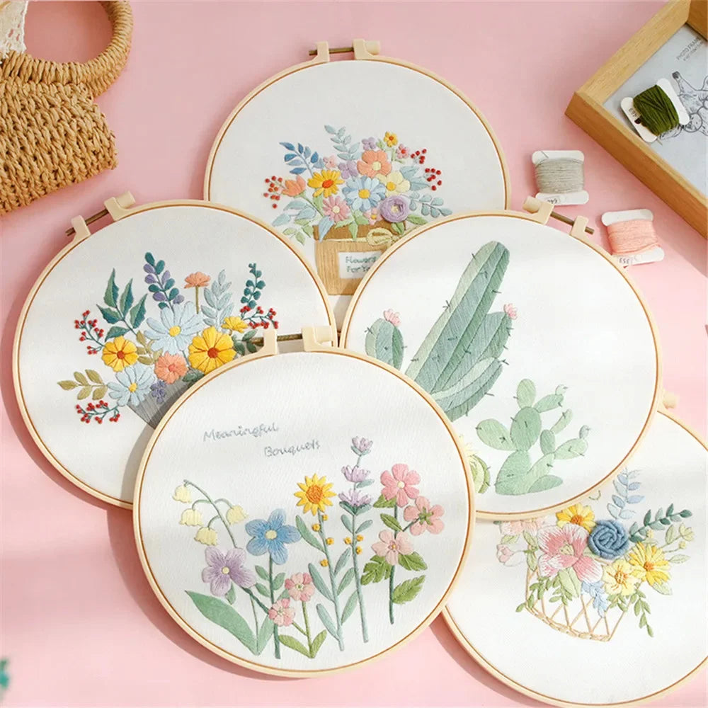 Floral Embroidery Starter Kit for Beginners 20 x 20 cm (7.87 x 7.87 in) DIY Sewing Craft Set with Hoop, Needles & Threads