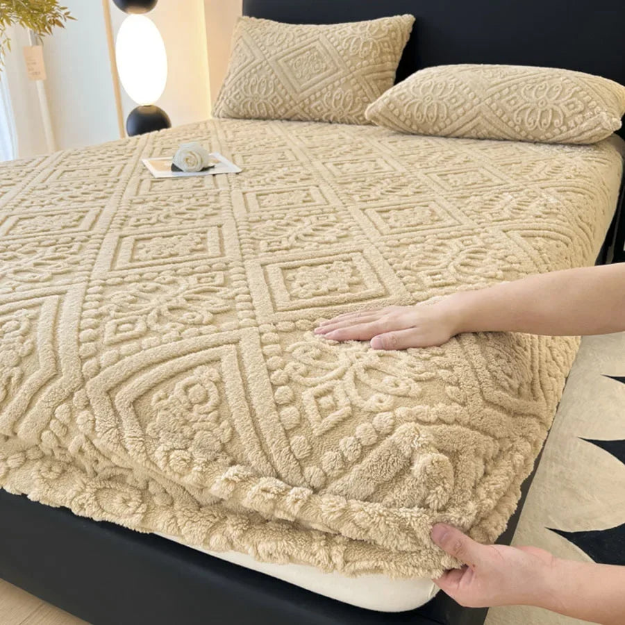 Coral Plush Fitted Mattress Cover – Thick Warm Anti-Slip Elastic Fitted Sheet, Breathable Soft Bed Protector