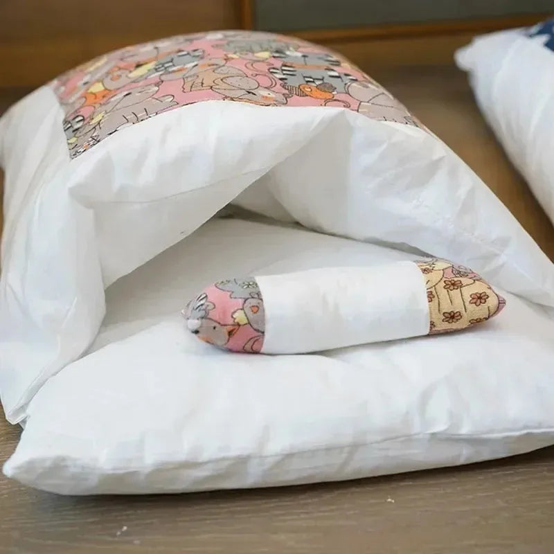 Kawaii Cat Cave Bed with Removable Cover – Plush Pet House for Cats & Small Dogs (S/M/L, 45–65 cm / 17.7–25.6 in)