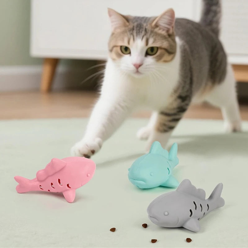 Fish-Shaped Silicone Cat Toy with Treat Dispenser — Bite-Resistant Teeth-Cleaning Chew Toy for Kittens