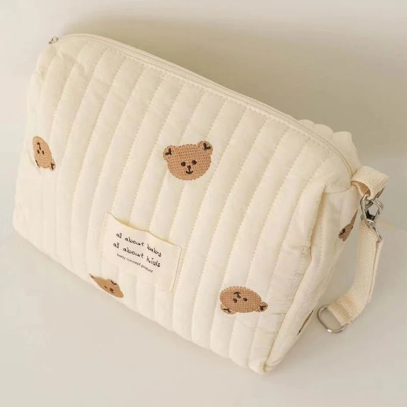 Quilted Stroller Organizer Bag – Portable Hanging Diaper Caddy with Embroidered Detail, Compact (9.8 x 6.3 x 3.1 in / 25 x 16 x 8 cm)