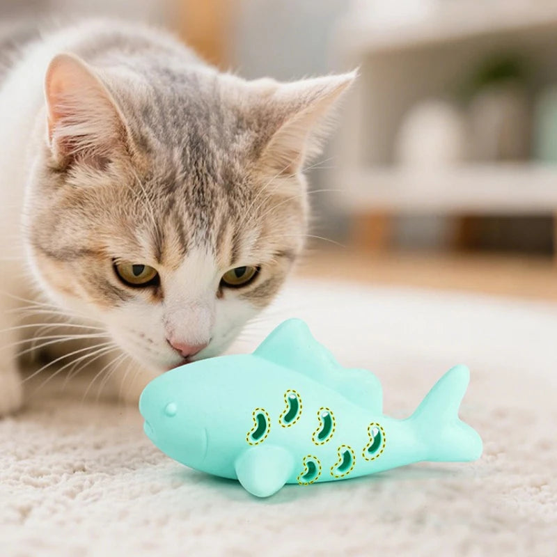 Fish-Shaped Silicone Cat Toy with Treat Dispenser — Bite-Resistant Teeth-Cleaning Chew Toy for Kittens