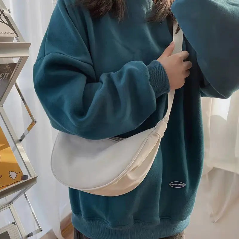 Casual Half Moon Crossbody Shoulder Bag - PU Leather Satchel Messenger, 33 x 17 x 9 cm (13 x 6.7 x 3.5 in) - Unisex Everyday Sling