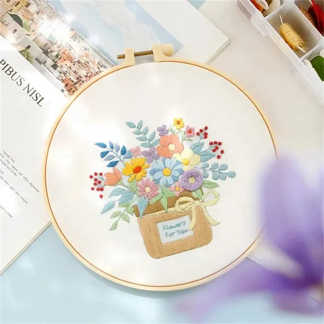 Floral Embroidery Starter Kit for Beginners 20 x 20 cm (7.87 x 7.87 in) DIY Sewing Craft Set with Hoop, Needles & Threads