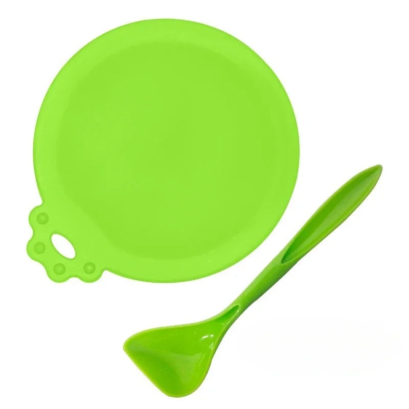 2-Piece Reusable Silicone Pet Can Lid & Spoon Set – Universal Fit (2.5/2.9/3.3 in | 6.35/7.37/8.38 cm) Airtight Seal for Dog & Cat Food