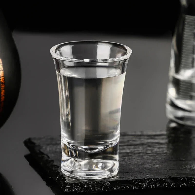 20ml Shot Glass – Thick-Bottom Clear Baijiu & Vodka Shooter Cup, Classic Party & Bar Drinkware