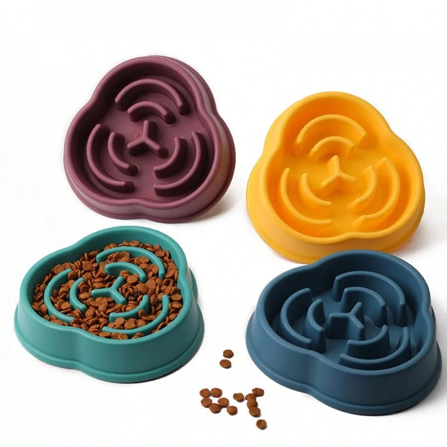 Large Dog Slow Feeder Bowl 500ml (17 fl oz) Cloud-Shaped Plastic Anti-Choke Slow Eating Bowl