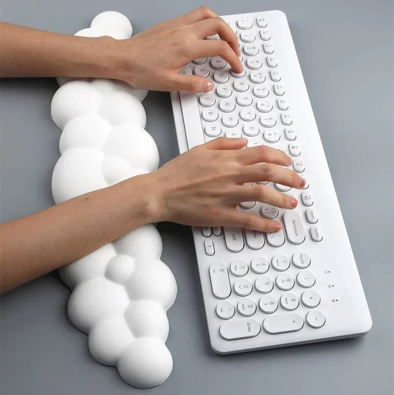 Cloud-Shaped Ergonomic Wrist Rest Mouse Pad – Anti-Slip Keyboard & Mouse Support, Long 430 x 110 mm (16.9 x 4.3 in) & Short 150 x 90 mm (5.9 x 3.5 in)
