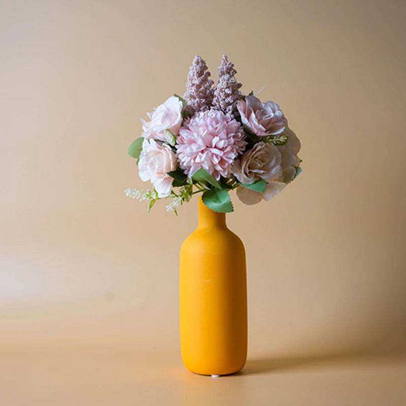 Nordic Ceramic Tabletop Vase — Modern Minimalist Flower Vase for Dried & Fresh Flowers, Shelf & Dining Room Decor