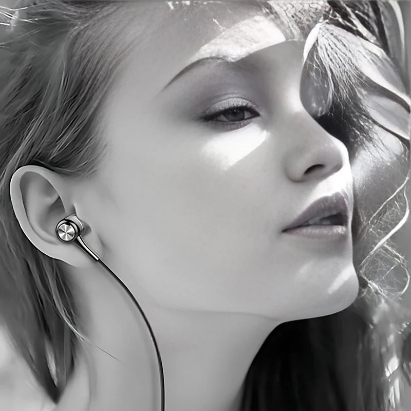 3.5mm Wired In-Ear Headphones with Microphone - HiFi Heavy Bass Stereo Earbuds for Gaming & Sports