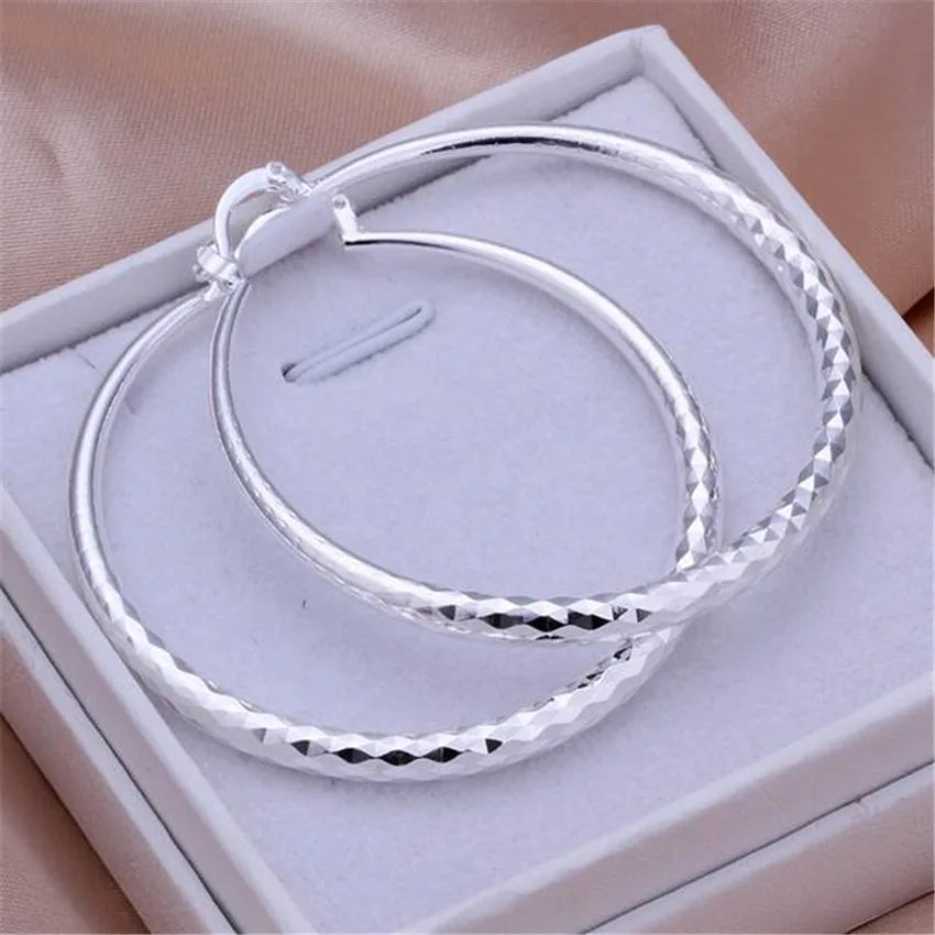3 cm (1.18 in) Circle Hoop Earrings for Women, Charm Hoops for Wedding & Party Gifts