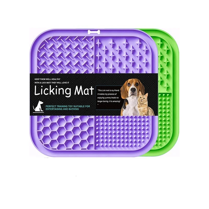 Silicone Pet Licking Mat with Suction Cup – 4-Section Slow Feeder for Dogs & Cats, 7.87 x 7.87 in (20 x 20 cm)