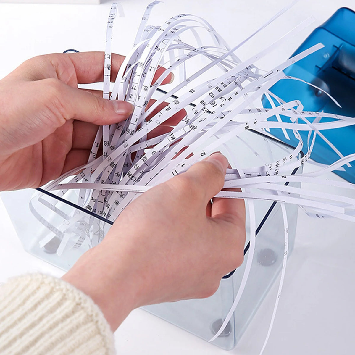 Portable Mini Hand Crank Paper Shredder - Transparent Manual Strip-Cut Document & Card Shredder for Home Office