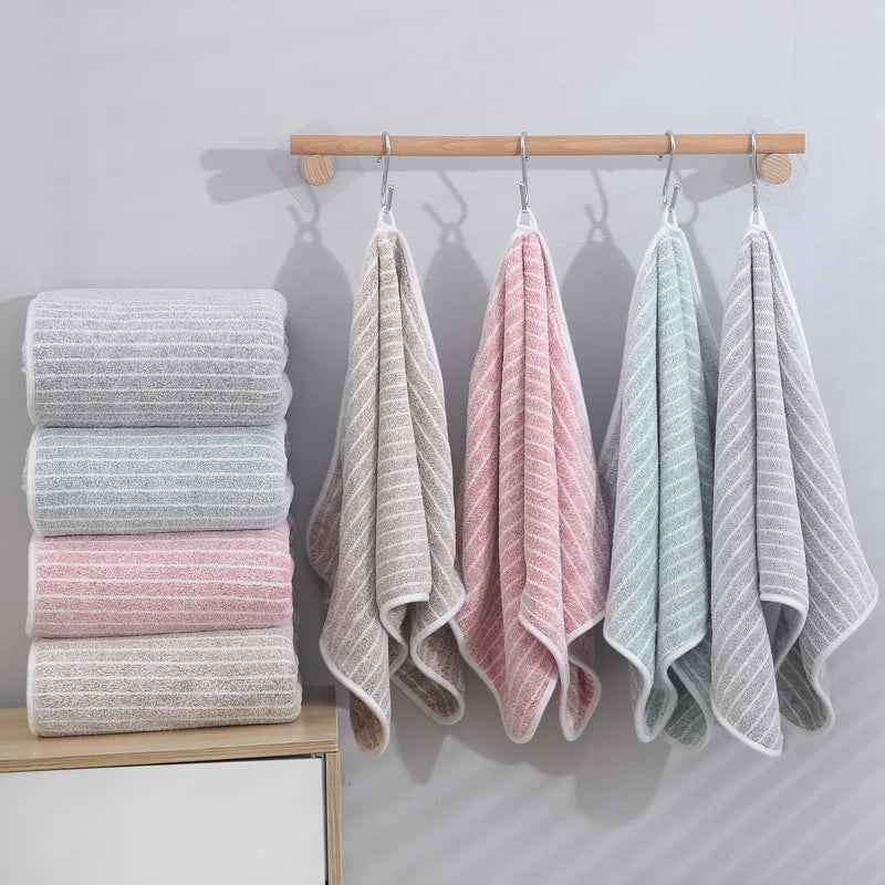 Quick-Drying Coral Fleece Bath Towel Set – Thick Absorbent Pool & Sports Towels 35x75cm (13.8x29.5in) & 70x140cm (27.6x55.1in)
