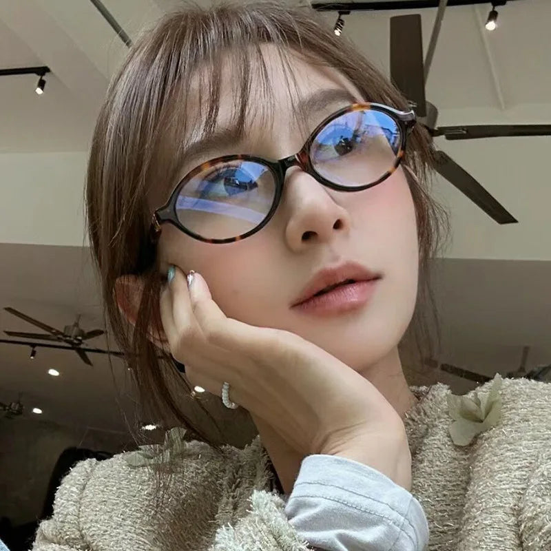 Vintage Small Oval Sunglasses Retro Leopard Frame UV400 Blue Light Blocking Lenses for Women & Men