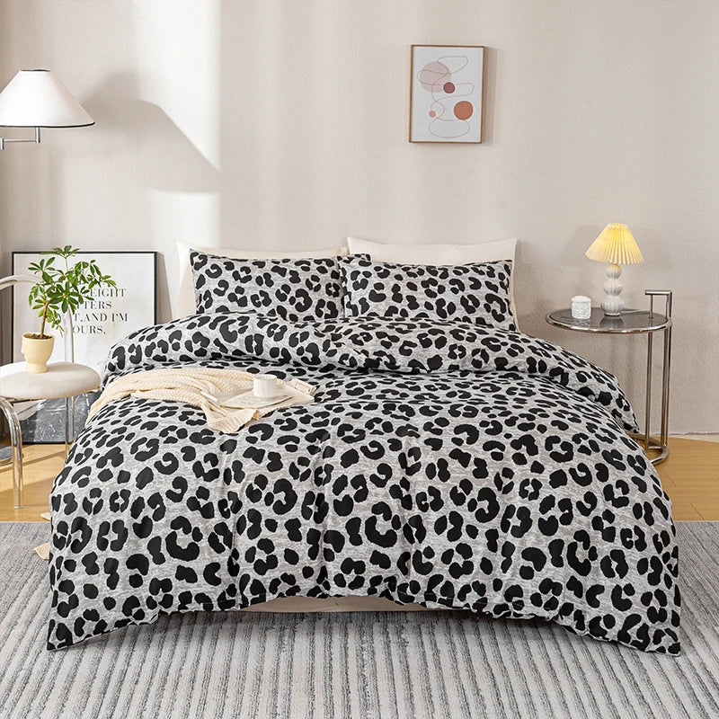 Leopard Print 3-Piece Duvet Cover Set – Soft Skin-Friendly Bedding, Includes 1 Duvet Cover & 2 Pillowcases, Multiple Sizes (39–79 in / 100–200 cm)