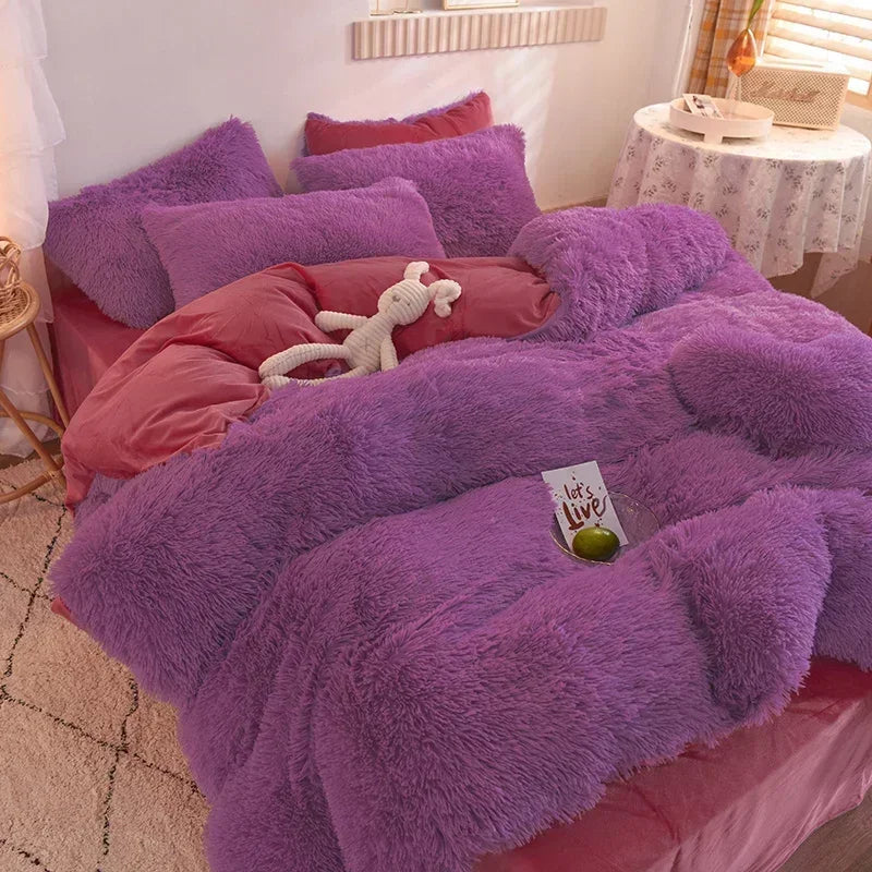 Solid Plush Fleece 5-Piece Winter Bedding Set - Queen (87 x 94 in / 220 x 240 cm) Thick Warm Duvet Cover with Heart Throw Pillow