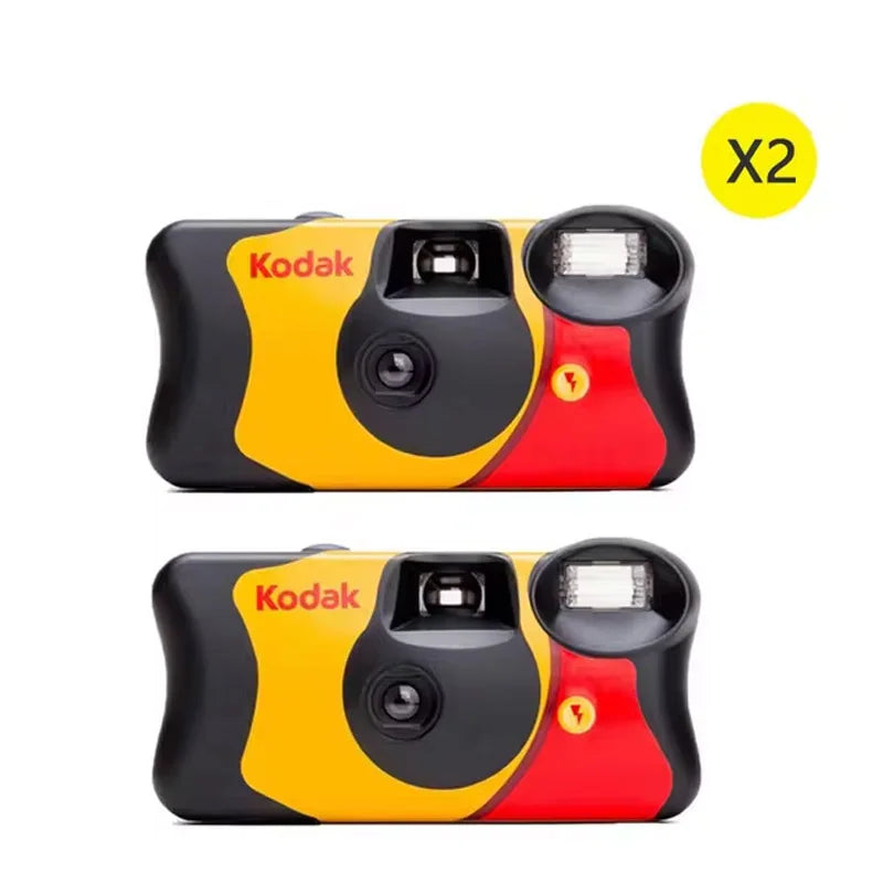 Single-Use Disposable Film Camera — 27/39 Exposures, ISO 800, Built-In Manual Flash