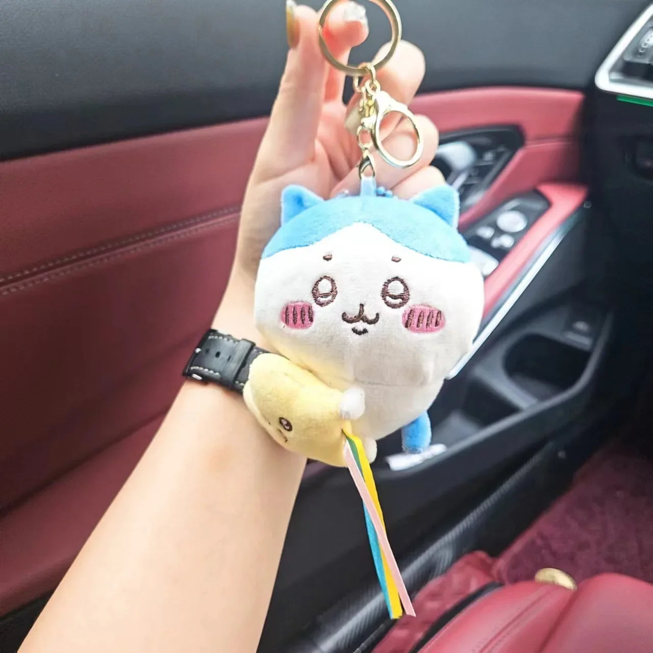 Hachiware Usagi Plush Keychain – Star Hugging Doll Pendant, Soft Hanging Plush Charm for Bags & Backpacks (Bead Chain or Metal Buckle)