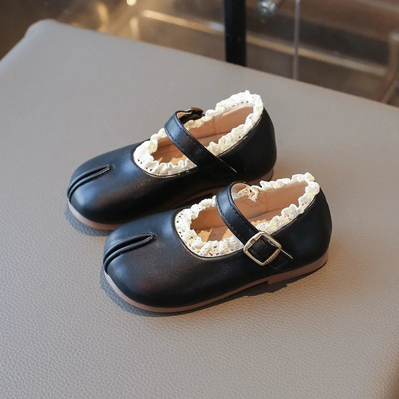 Girls Princess PU Leather Flats - Pleated Non-Slip Kids Shoes, 14–19 cm (5.5–7.5 in)