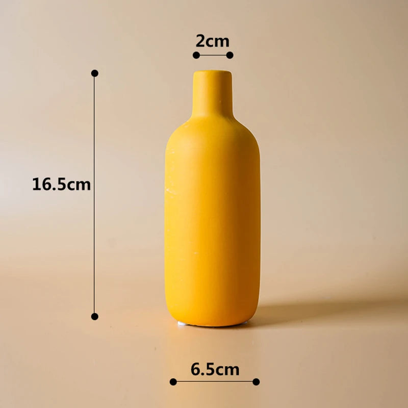 Nordic Ceramic Tabletop Vase — Modern Minimalist Flower Vase for Dried & Fresh Flowers, Shelf & Dining Room Decor