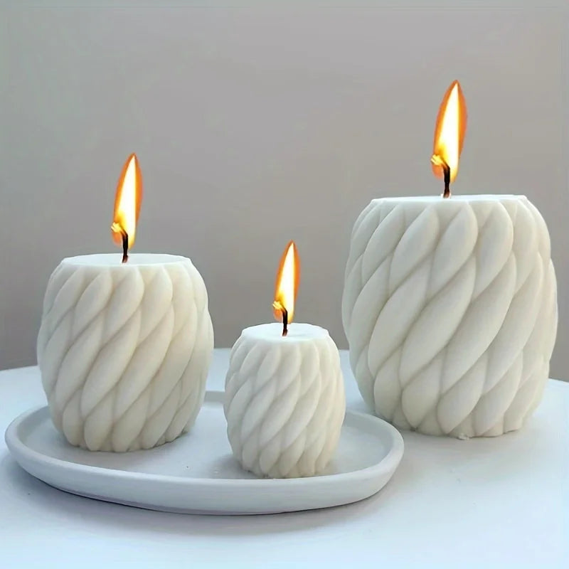 1-Pack Geometric Wave Twisted Silicone Candle Mold — Abstract Striped Column Candle Making Mold