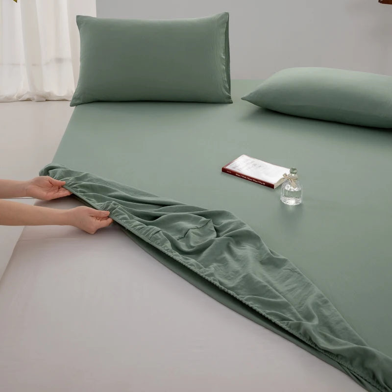 100% Cotton Fitted Sheet – Soft Breathable Deep Pocket Mattress Cover with Elastic Edge (Single, Double, Queen, King)