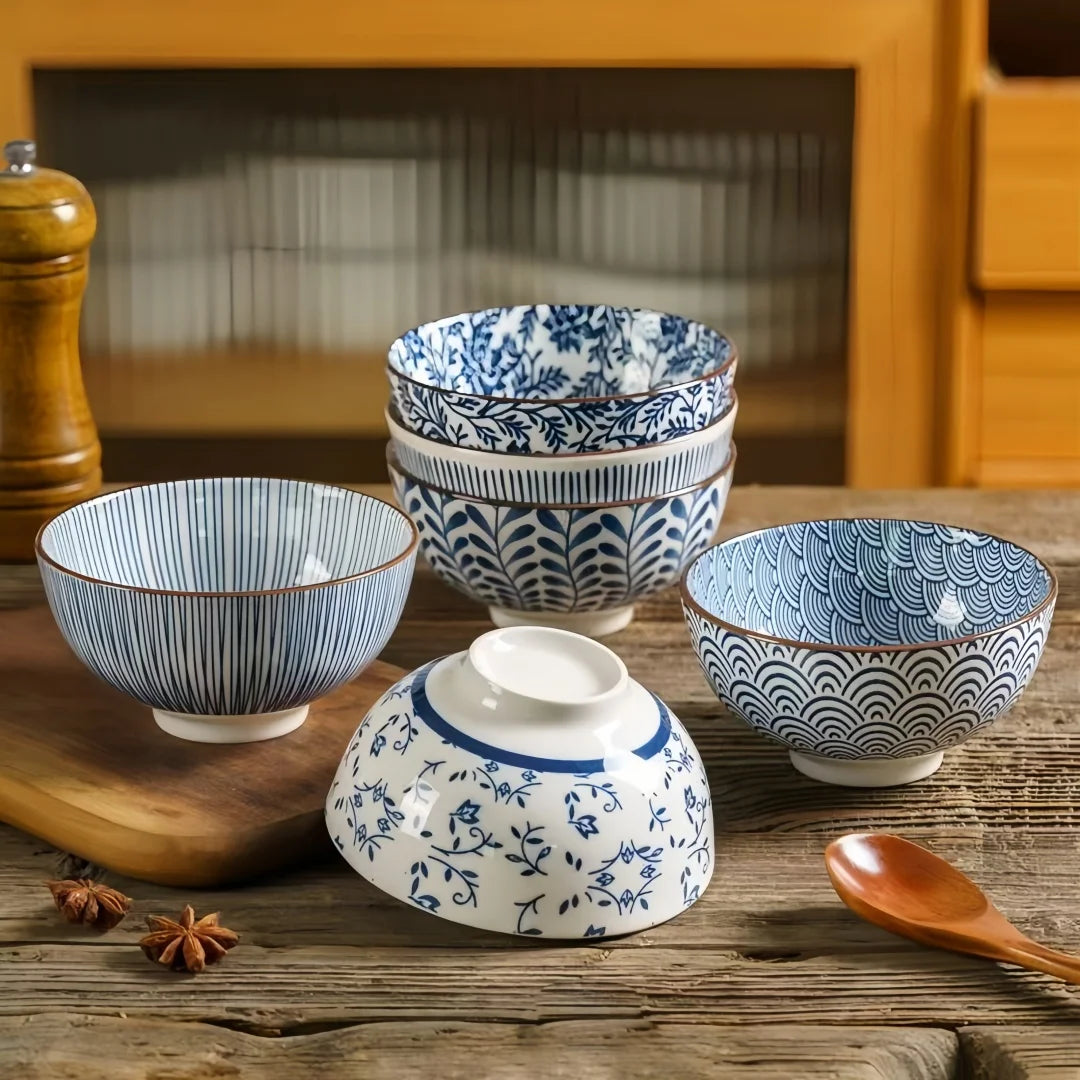 Japanese-Style Blue & White Hand-Painted 4.5-Inch (11.5 cm) Ceramic Rice Bowl Retro Tableware