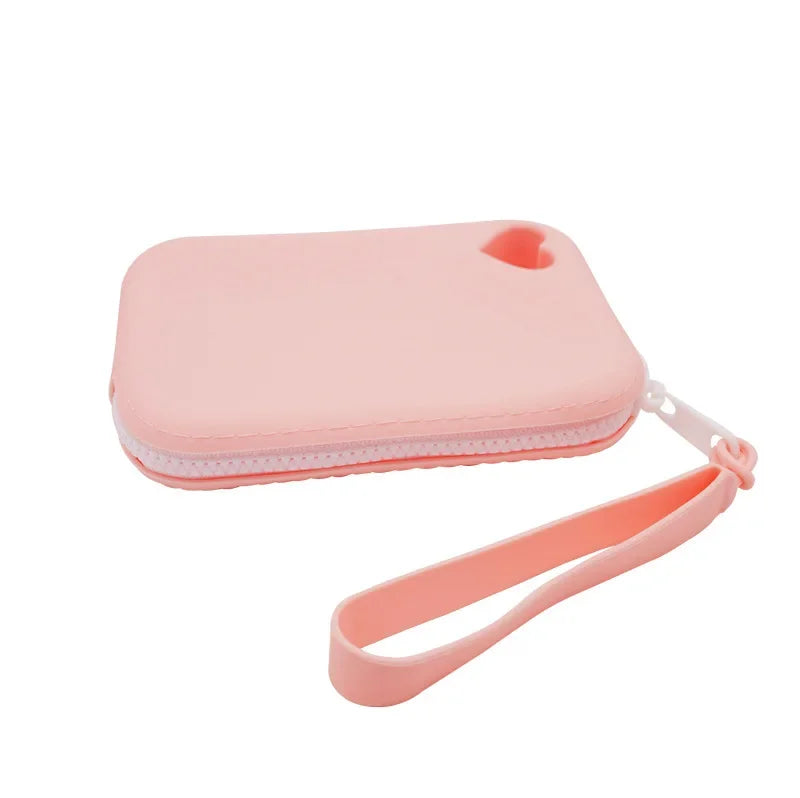 Portable Food-Grade Silicone Dog Treat Pouch — 1.5 Cup (360 ml) Leakproof Hands-Free Training Bag with Belt Clip & Carabiner