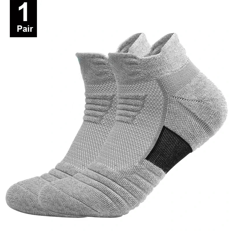 Anti-Slip Cotton Sports Socks for Men & Women – Breathable, Odor-Resistant Soccer & Basketball Low Tube Socks, Fits EU 39–45