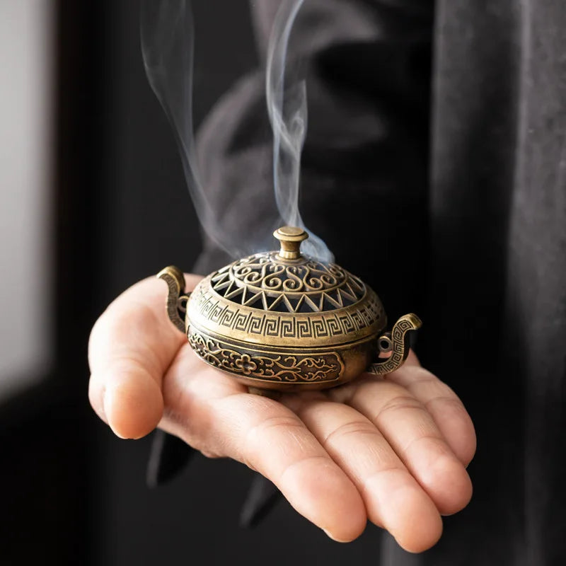 Mini Copper Incense Burner - Hollow Three-Legged Desktop Aromatherapy Plate (2.99 x 2.28 x 1.85 in / 7.6 x 5.8 x 4.7 cm)