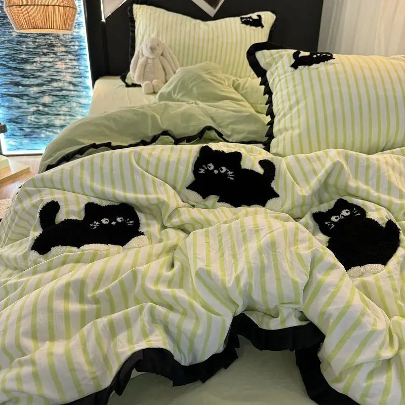 Korean Style Green Stripe Black Cat Embroidered Washed-Effect Polyester Duvet Cover Set 4-Piece Cute Cartoon Bed Linen