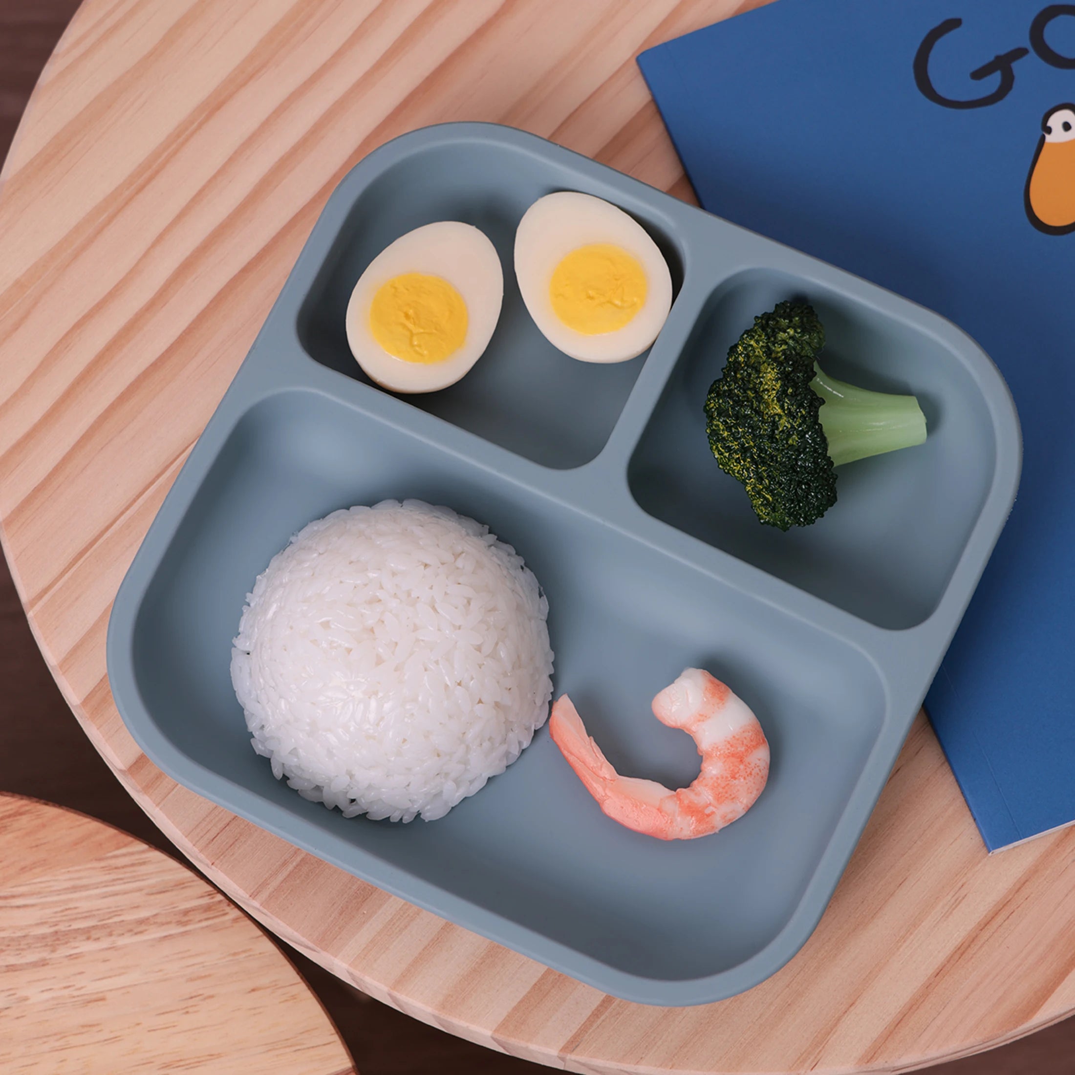 BPA-Free Silicone Suction Divided Baby Plate, Leakproof Toddler Meal Tray, Easy-Clean Kids Dinnerware