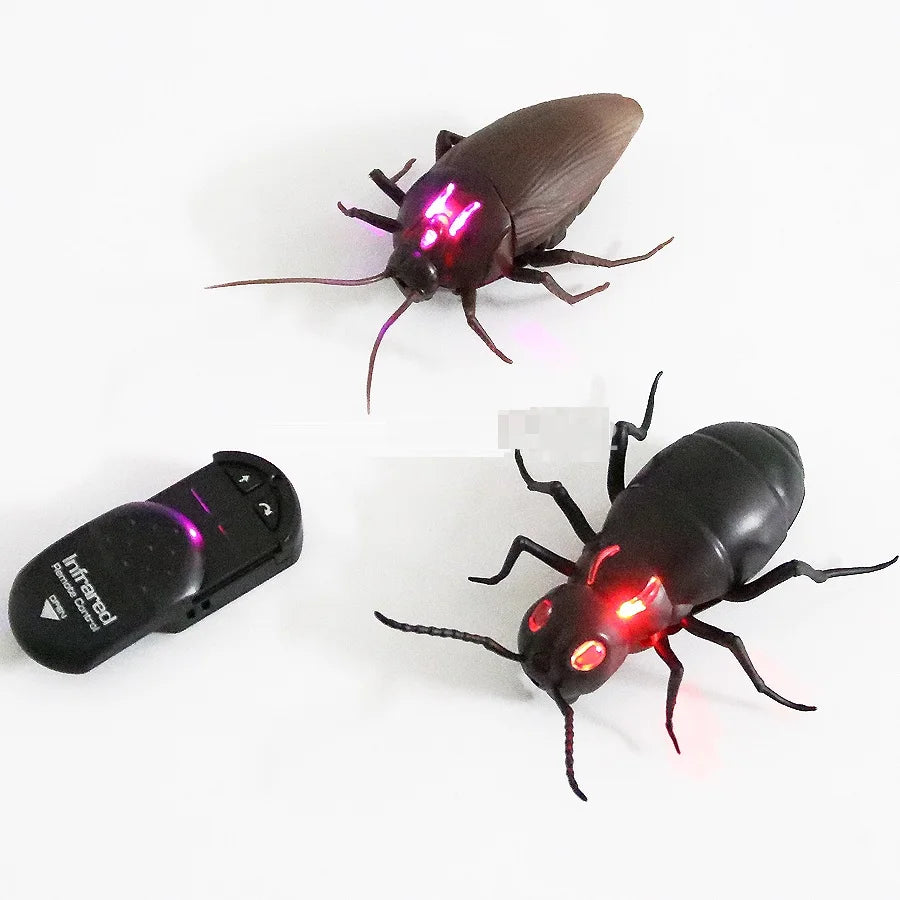 Realistic Remote Control Cockroach Prank Toy - RC Insect for Halloween, Parties & Gag Gifts