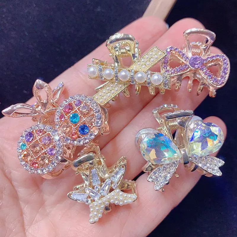 10/30-Piece Lot Mini Pearl and Zircon Crystal Flower Hair Claws 0.8–1 in (2–2.5 cm) Side Bang Clips Mixed Styles