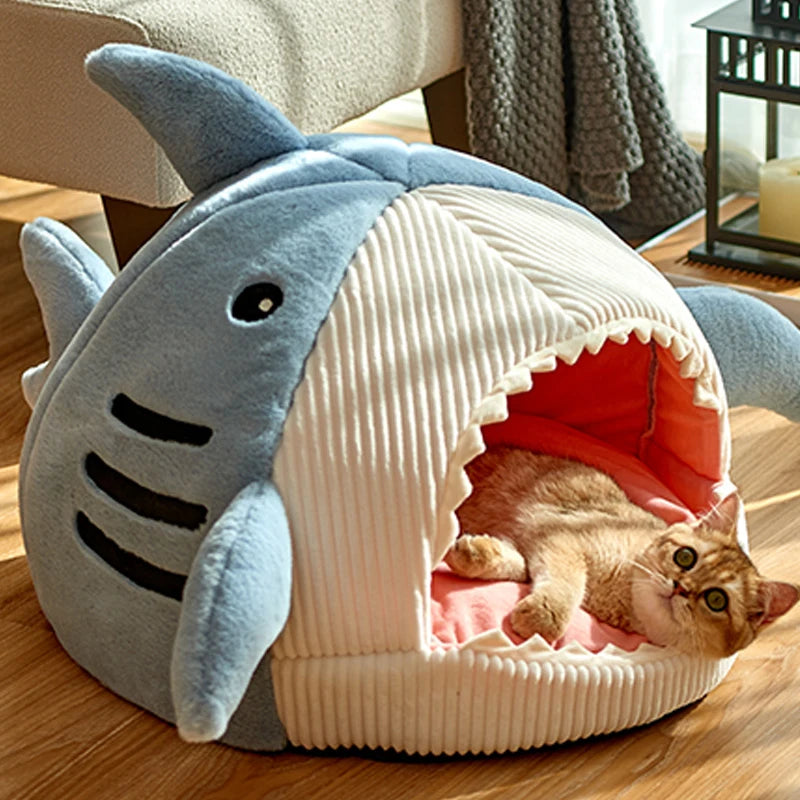 Winter Warm Enclosed Cat Cave Bed, Plush Portable Pet Nest, Cozy Kitten Basket Cushion Mat