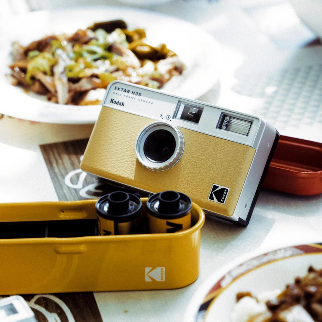 Half-Frame 35mm Film Camera with Built-In Flash – Pocket Compact Film Camera, 2x Exposures, 4 Colors