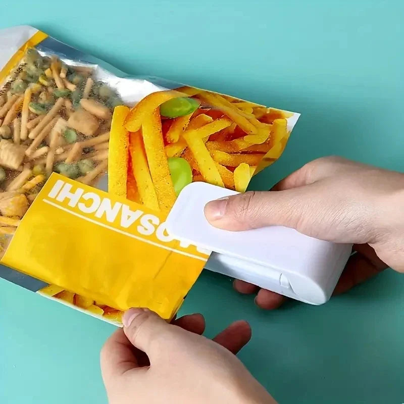 Portable Mini Heat Bag Sealer - Handheld Food Bag Sealing Machine for Plastic & Thermal Bags