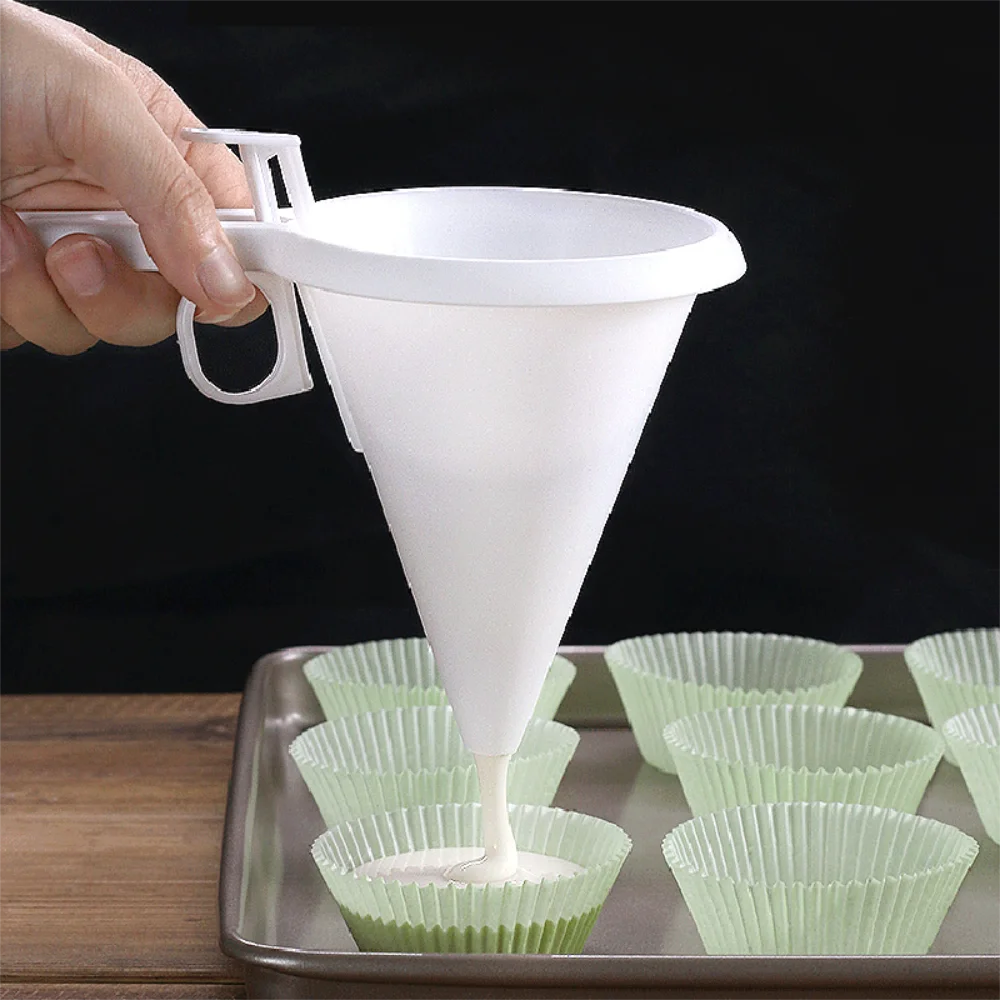 Adjustable Baking Funnel Tool – Handheld Pastry & Batter Dispenser, 9.8 cm (3.9 in) Opening