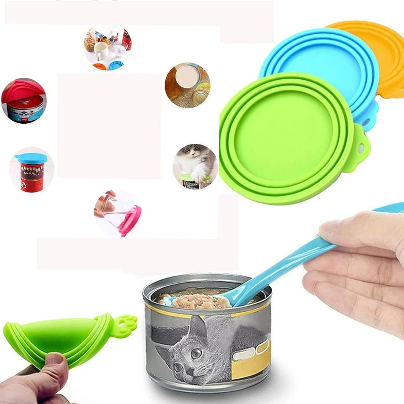 2-Pack Reusable Silicone Pet Food Can Covers with Spoon – Airtight Lids for Dog & Cat Cans, Fits 2.5–3.3 in (63–84 mm)