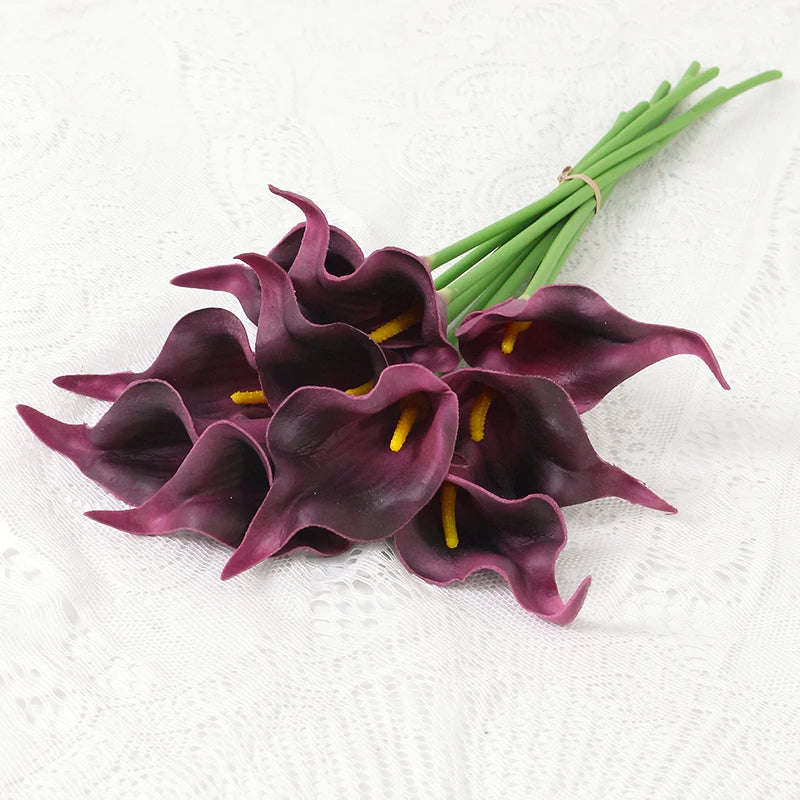 5-Pack PU Calla Lily Artificial Flowers Bouquet – 15.7 in (40 cm) Faux Calla Lilies for Wedding & Home Decor Vase Arrangement